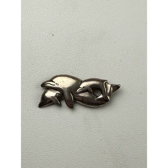 Sue B. Sterling Silver Brooch Jumping Dolphins - Picture 3 of 10